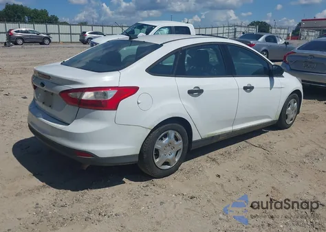 2012 Ford Focus S z USA, uszkodzony, nr VIN 1FAHP3E29CL472765